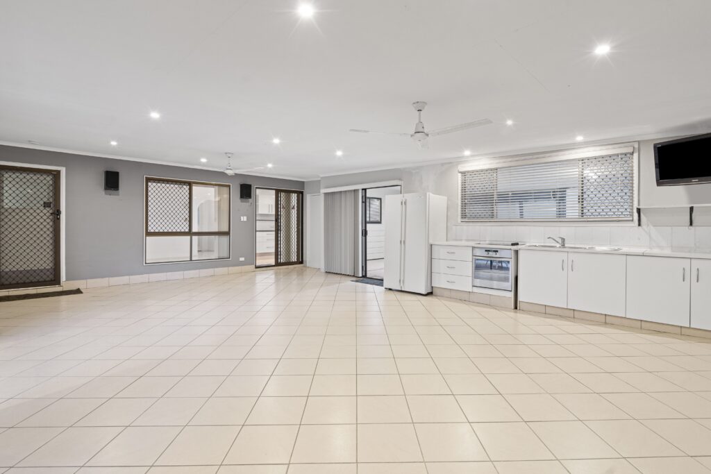 25 Jones Road, Bellbird Park, QLD 4300