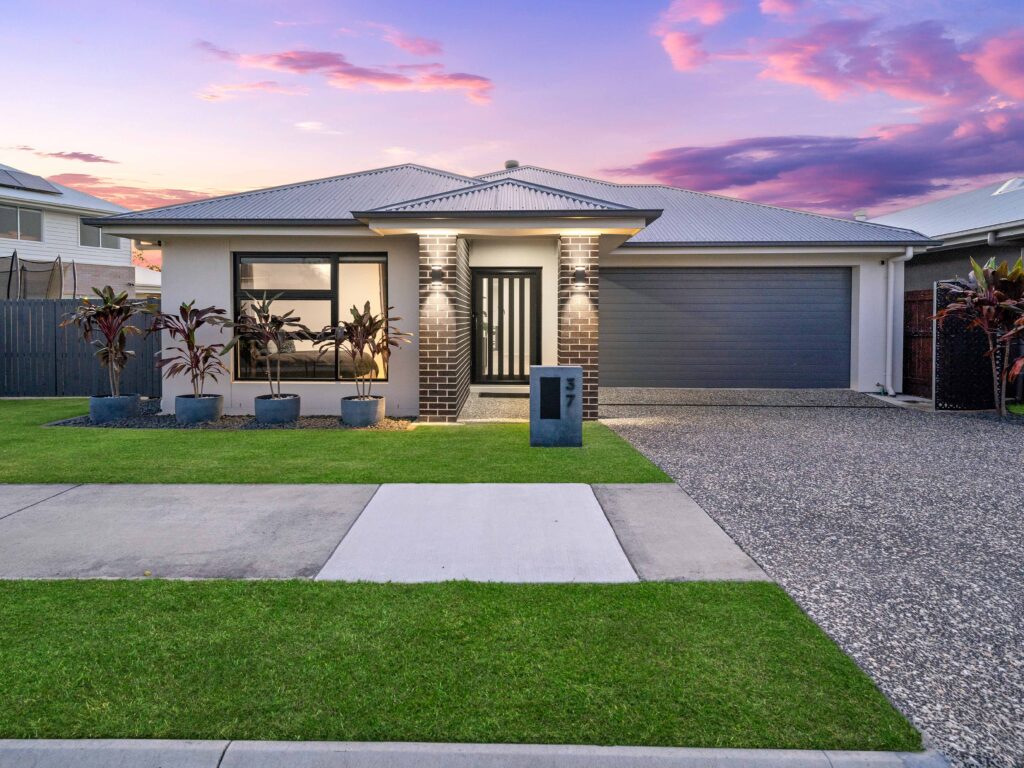 37 Blackberry Way, Ripley, QLD 4306