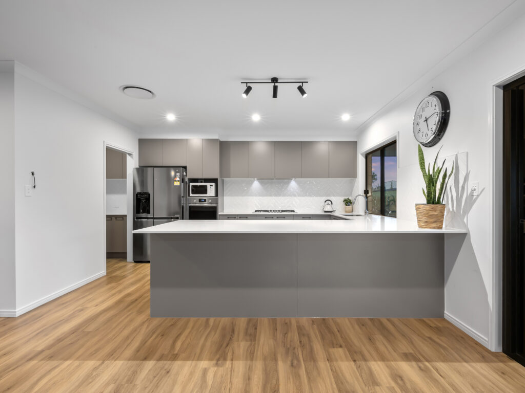 20 Coulson Court, Haigslea, QLD 4306