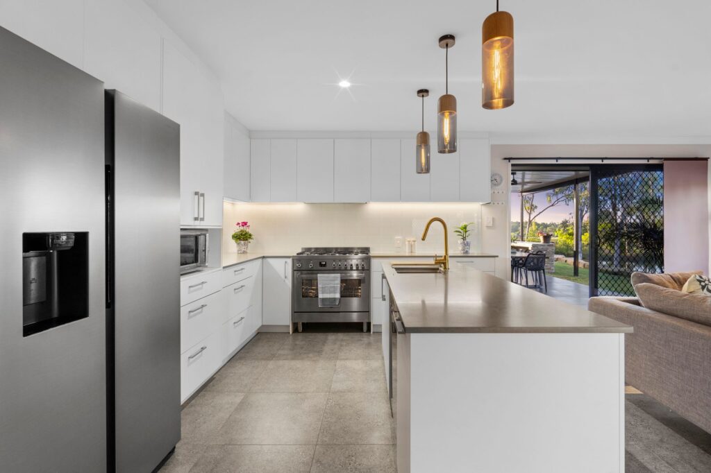 11 Brendan Court, Hatton Vale, QLD 4341