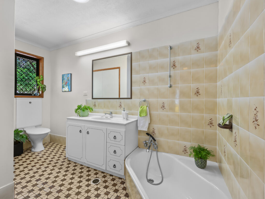 70-74 Meier Road, Camira, QLD 4300