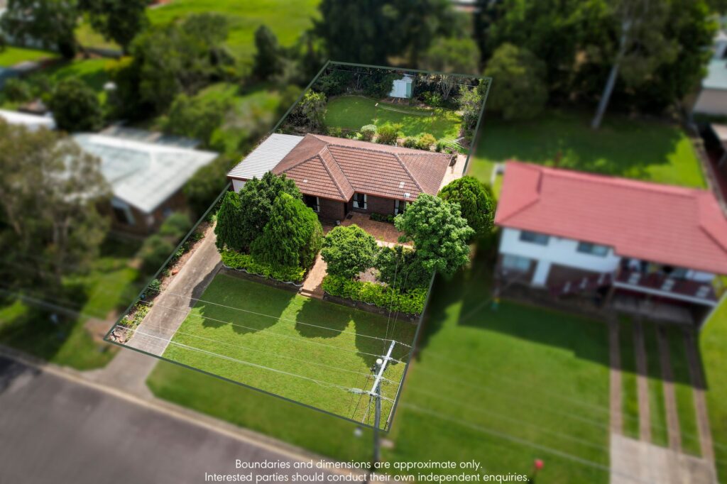 18 Bremer Street, Churchill, QLD 4305