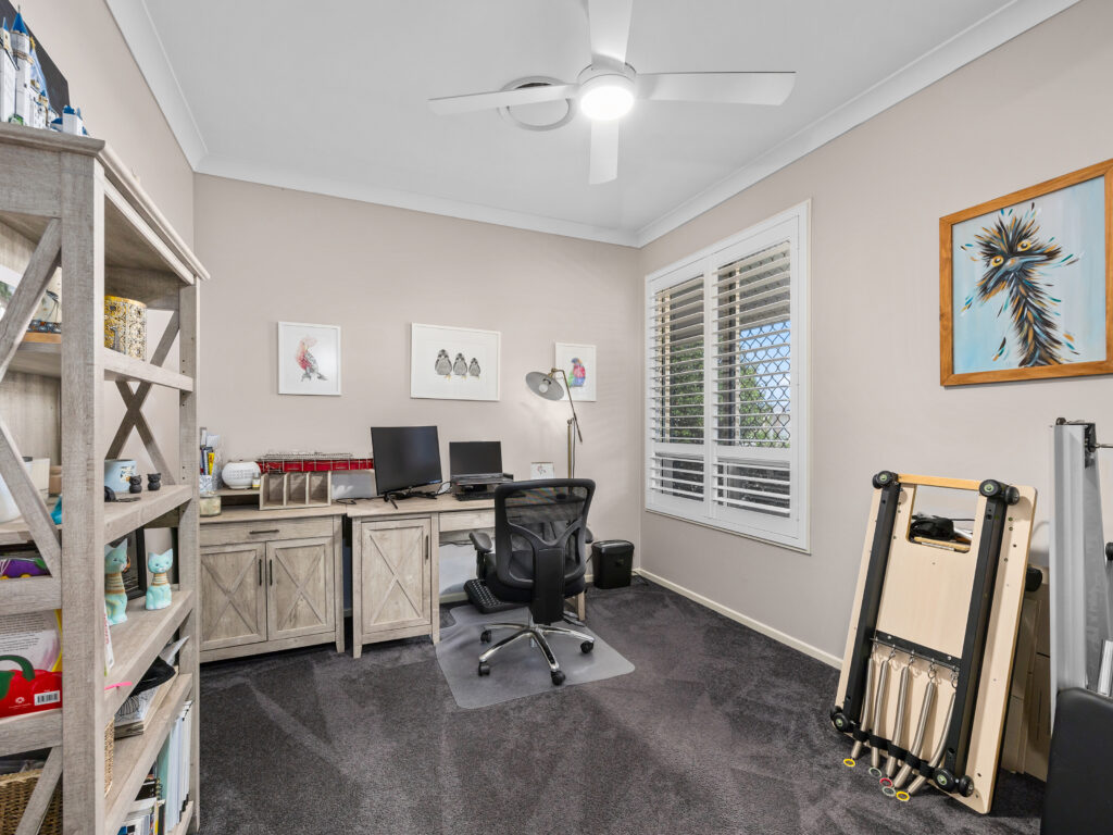2 Lilly Court, Yamanto, QLD 4305