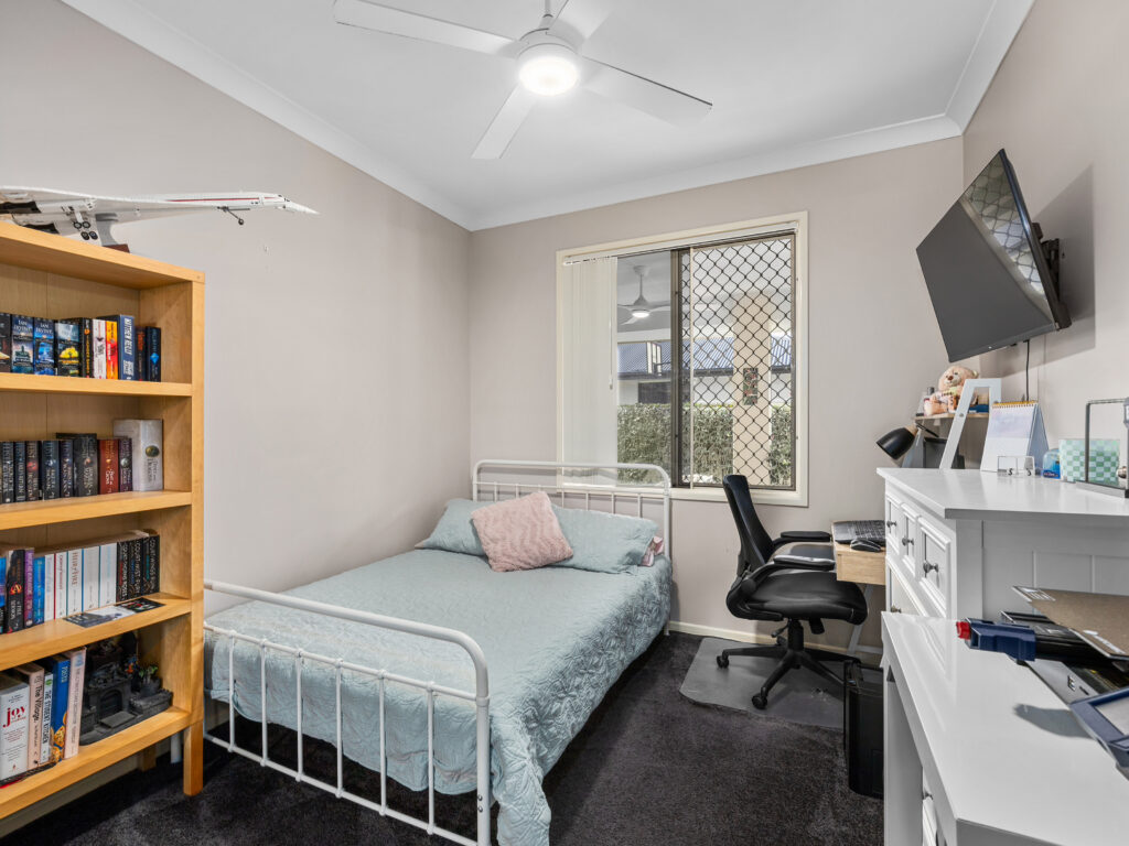 2 Lilly Court, Yamanto, QLD 4305