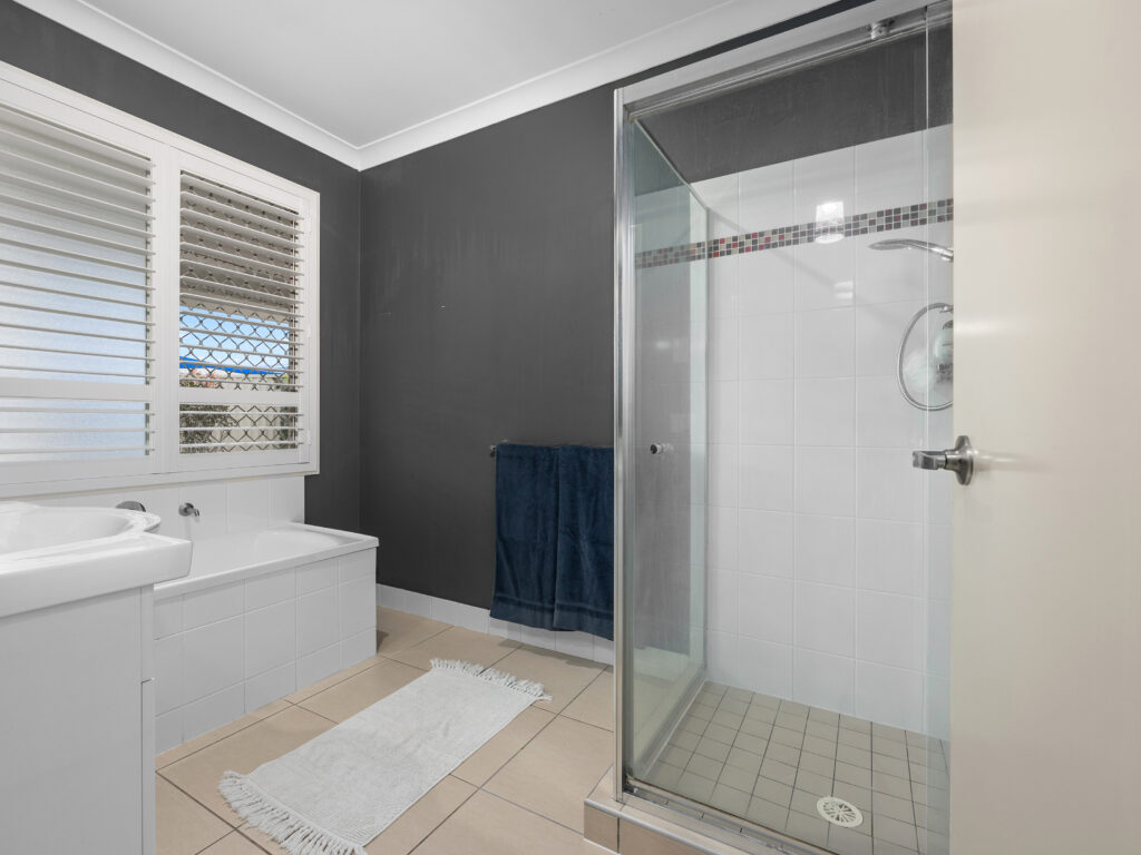 2 Lilly Court, Yamanto, QLD 4305