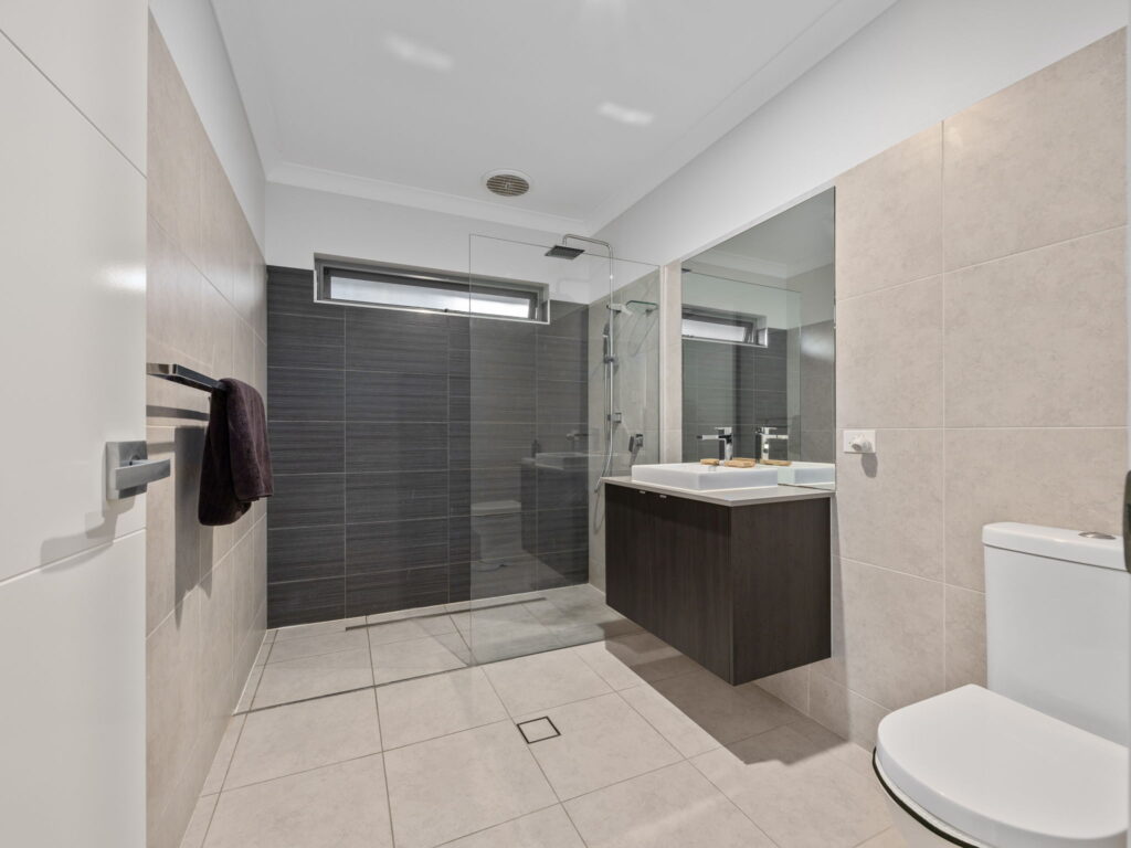 25 Conte Circuit, Augustine Heights, QLD 4300