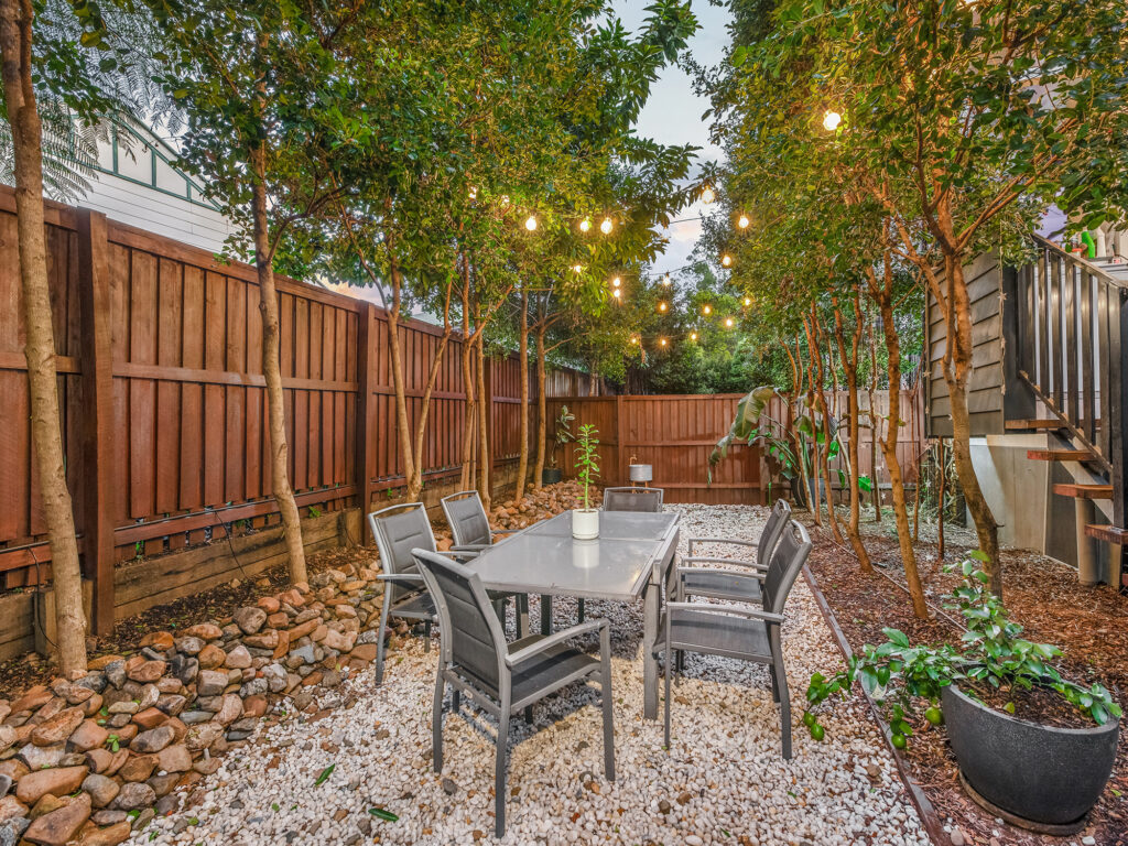 215/38 Latimer Street, Holland Park, QLD 4121