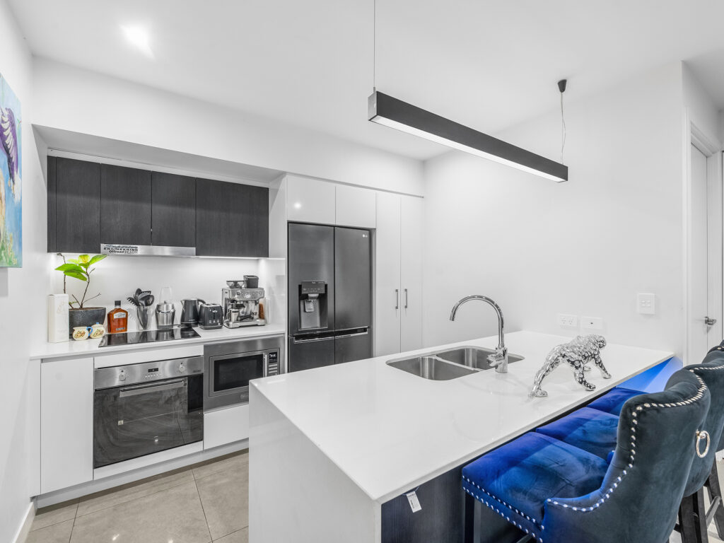 215/38 Latimer Street, Holland Park, QLD 4121