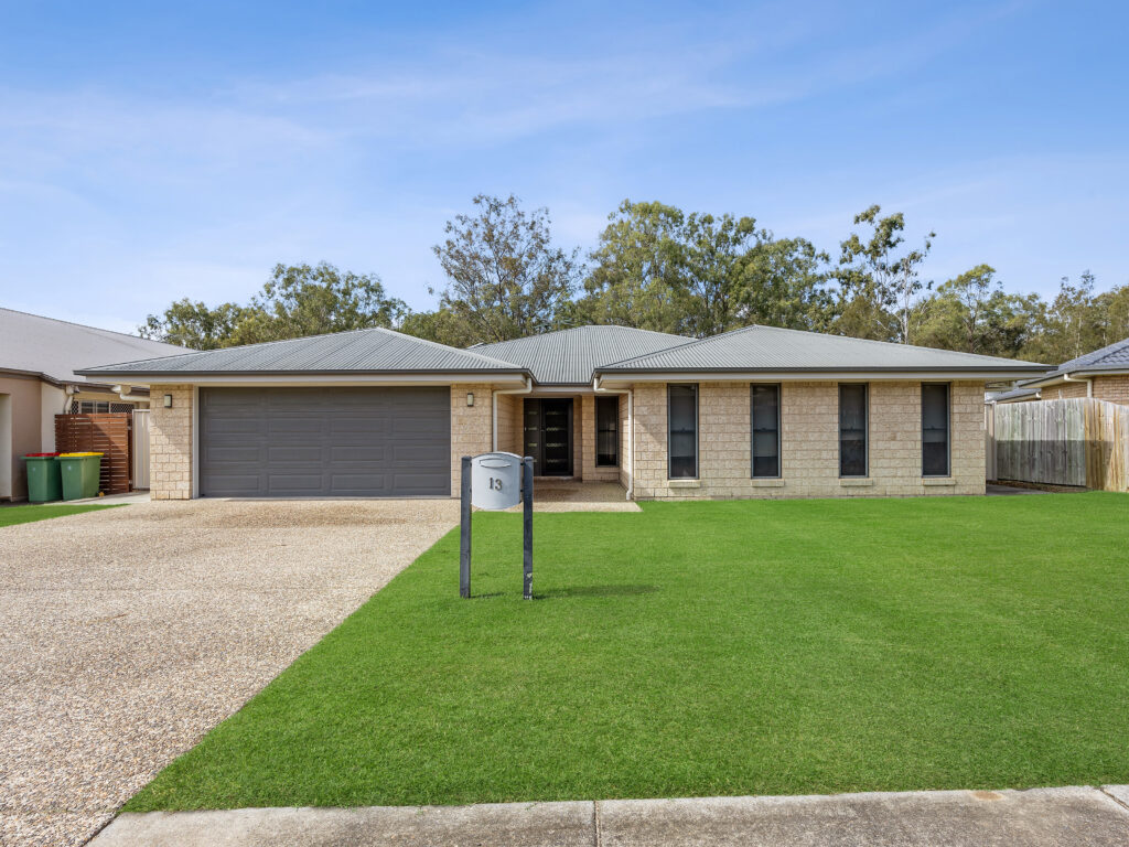 13 Piccadilly Court, Deebing Heights, QLD 4306