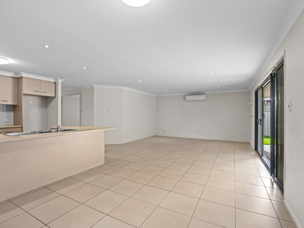 13 Piccadilly Court, Deebing Heights, QLD 4306