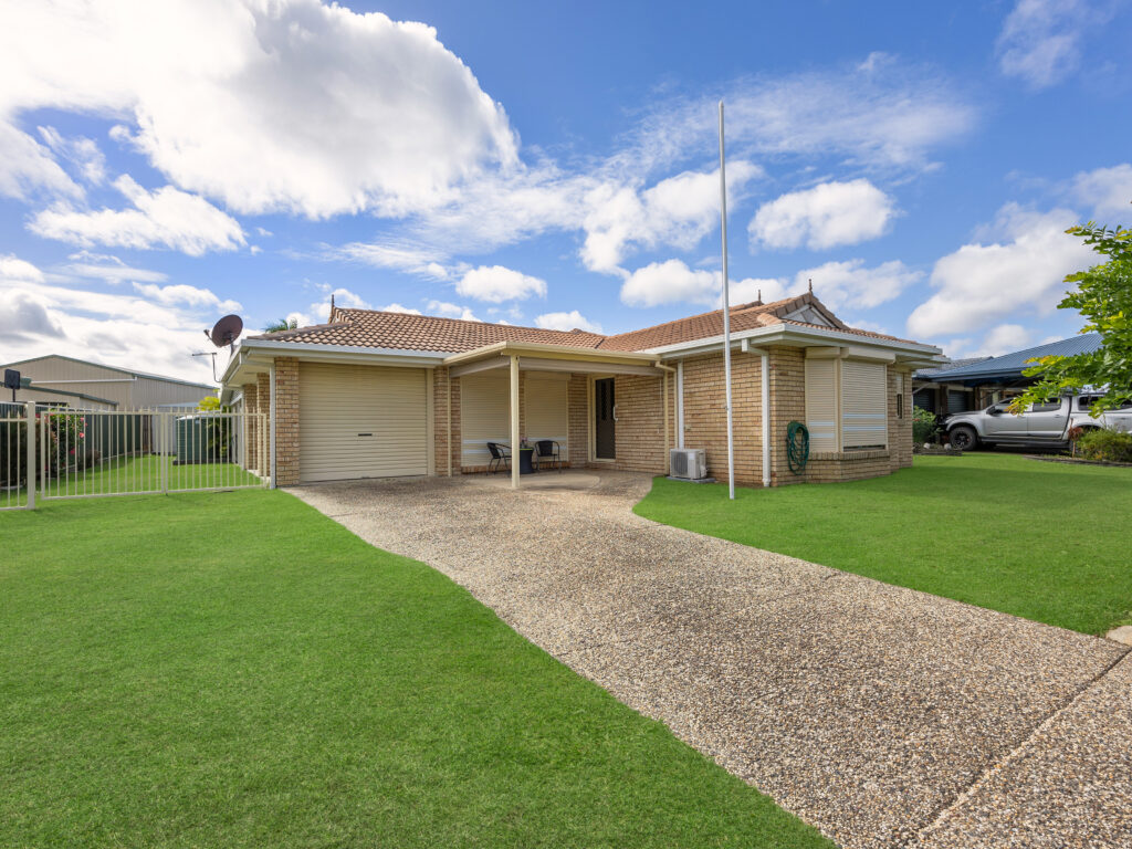 34 Mustang Street, Yamanto, QLD 4305