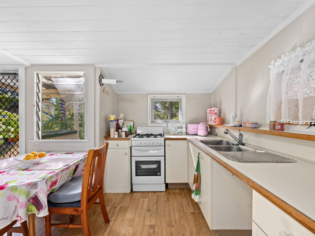 4 Eastwood Street, North Ipswich, QLD 4305