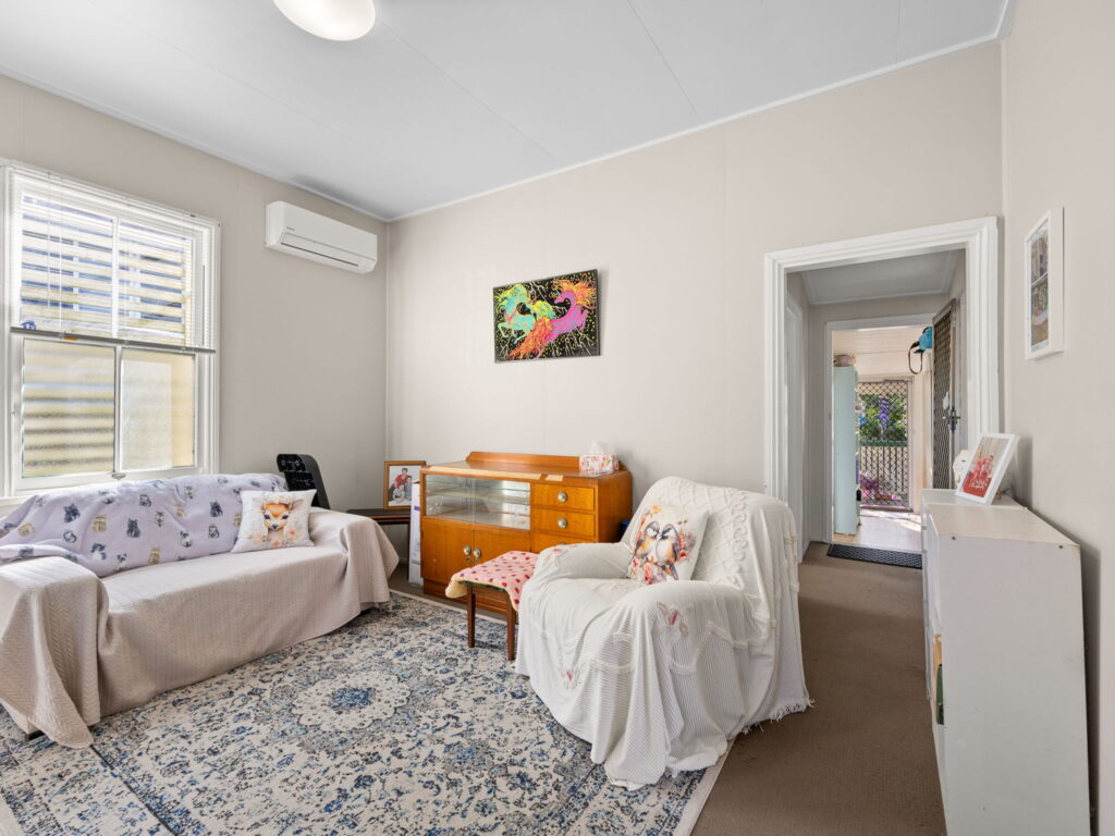 4 Eastwood Street, North Ipswich, QLD 4305