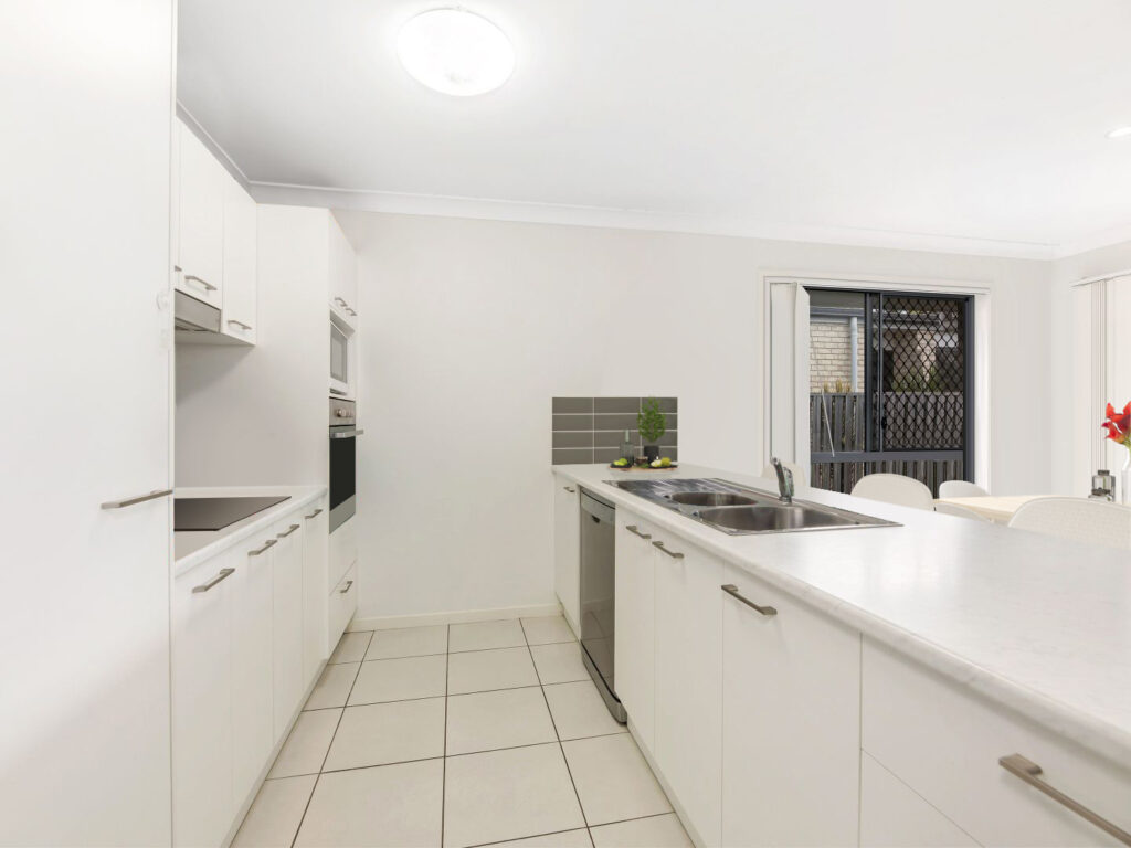 10 Pendragon Street, Raceview, QLD 4305