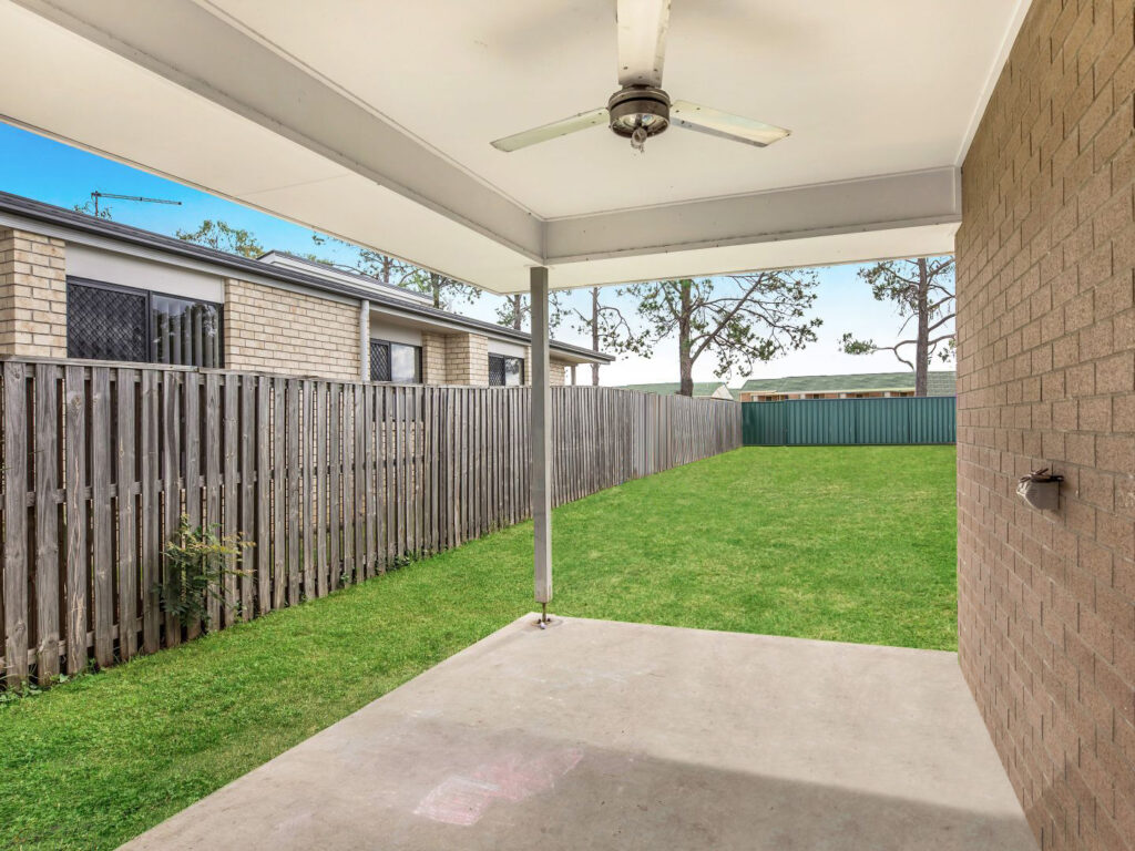 10 Pendragon Street, Raceview, QLD 4305