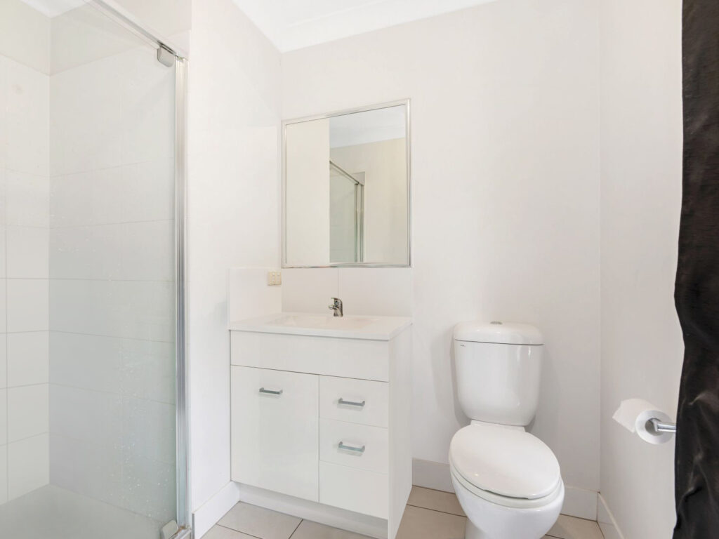 10 Pendragon Street, Raceview, QLD 4305