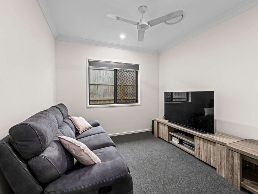 41 Henbury Street, South Ripley, QLD 4306