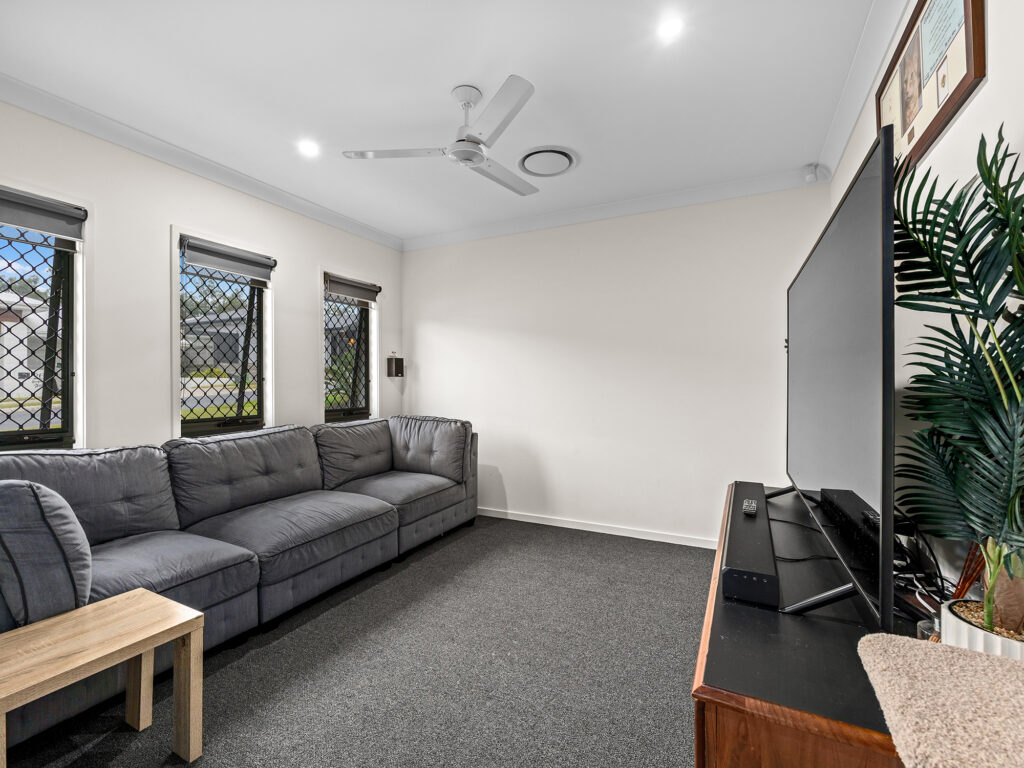41 Henbury Street, South Ripley, QLD 4306