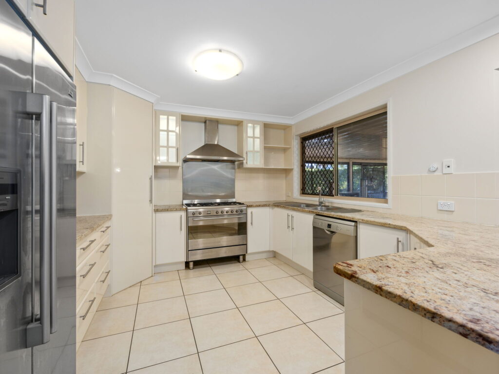 85 Chalk Street, Wulkuraka, QLD 4305