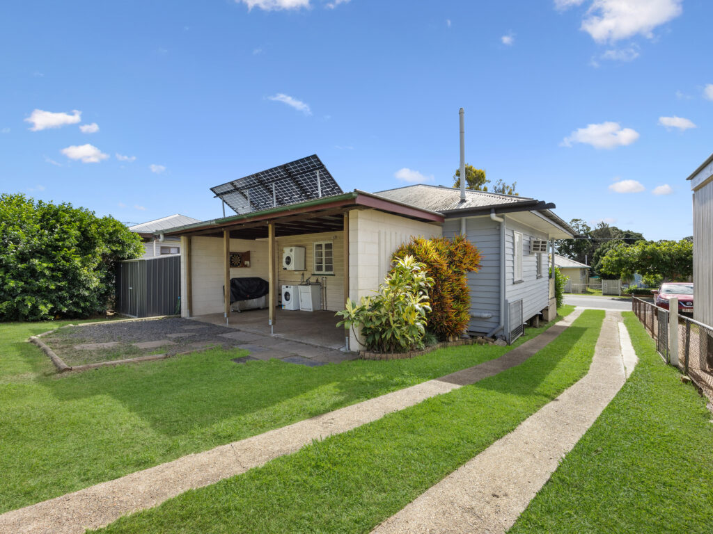 177 Glebe Road, Silkstone, QLD 4304