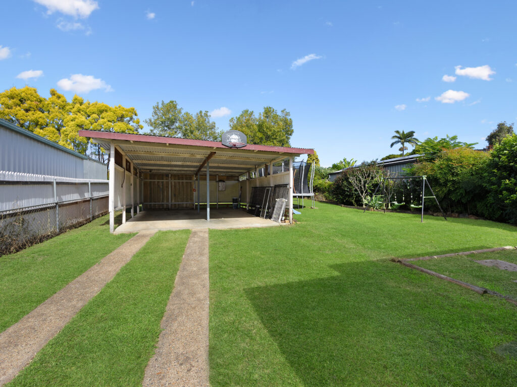 177 Glebe Road, Silkstone, QLD 4304