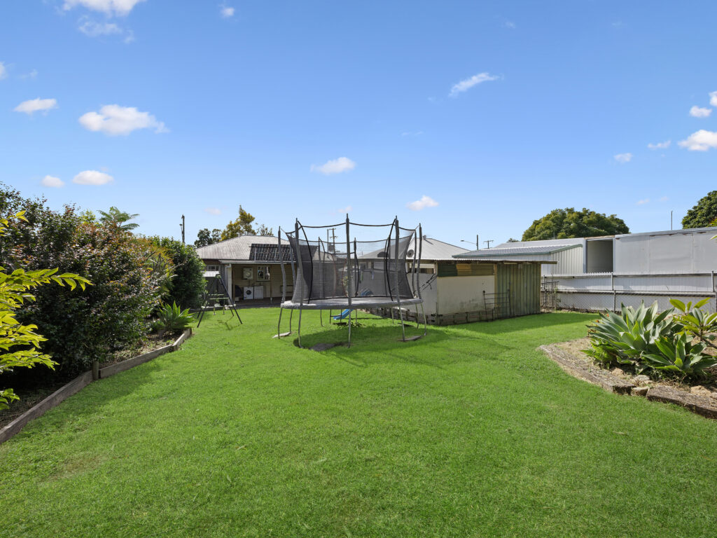 177 Glebe Road, Silkstone, QLD 4304