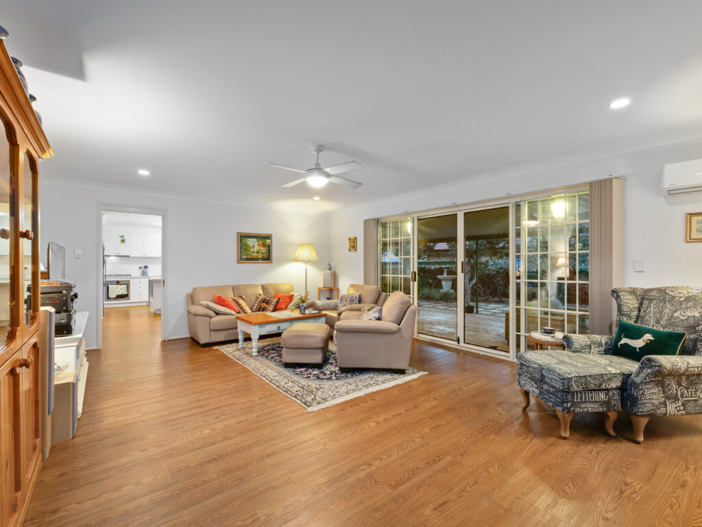 21 Killarney Street, Forest Lake, QLD 4078