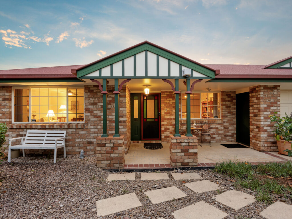 21 Killarney Street, Forest Lake, QLD 4078