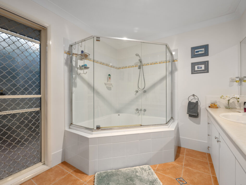 21 Killarney Street, Forest Lake, QLD 4078