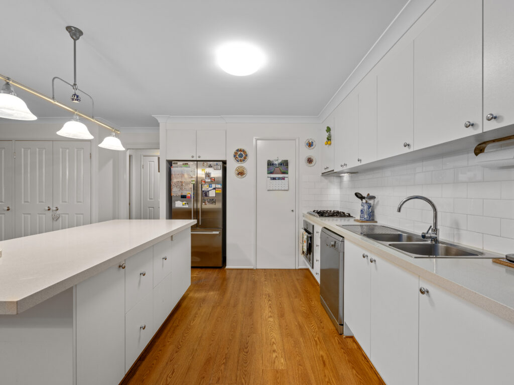 21 Killarney Street, Forest Lake, QLD 4078