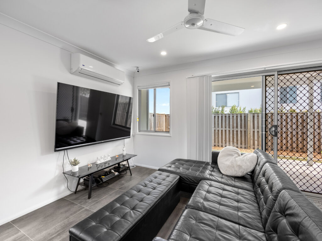 69/70 Willow Road, Redbank Plains, QLD 4301