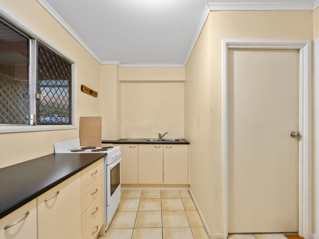 1 Christine Street, North Booval, QLD 4304