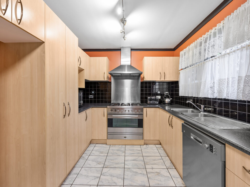 2 Frawley Drive, Redbank Plains, QLD 4301