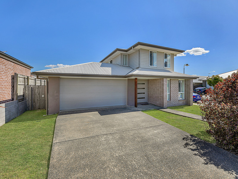 8 Abrahams Road, South Ripley, QLD 4306