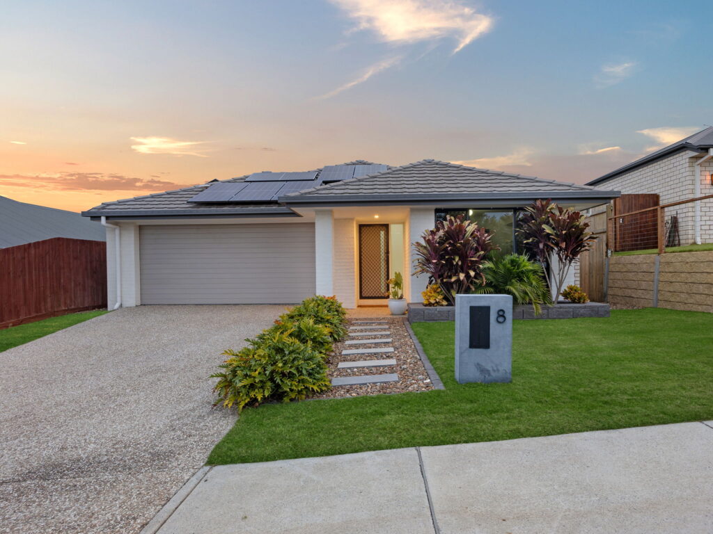 8 Calandra Street, Redbank Plains, QLD 4301