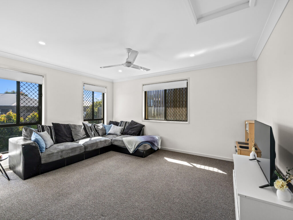 5 Vantage Place, Redbank Plains, QLD 4301