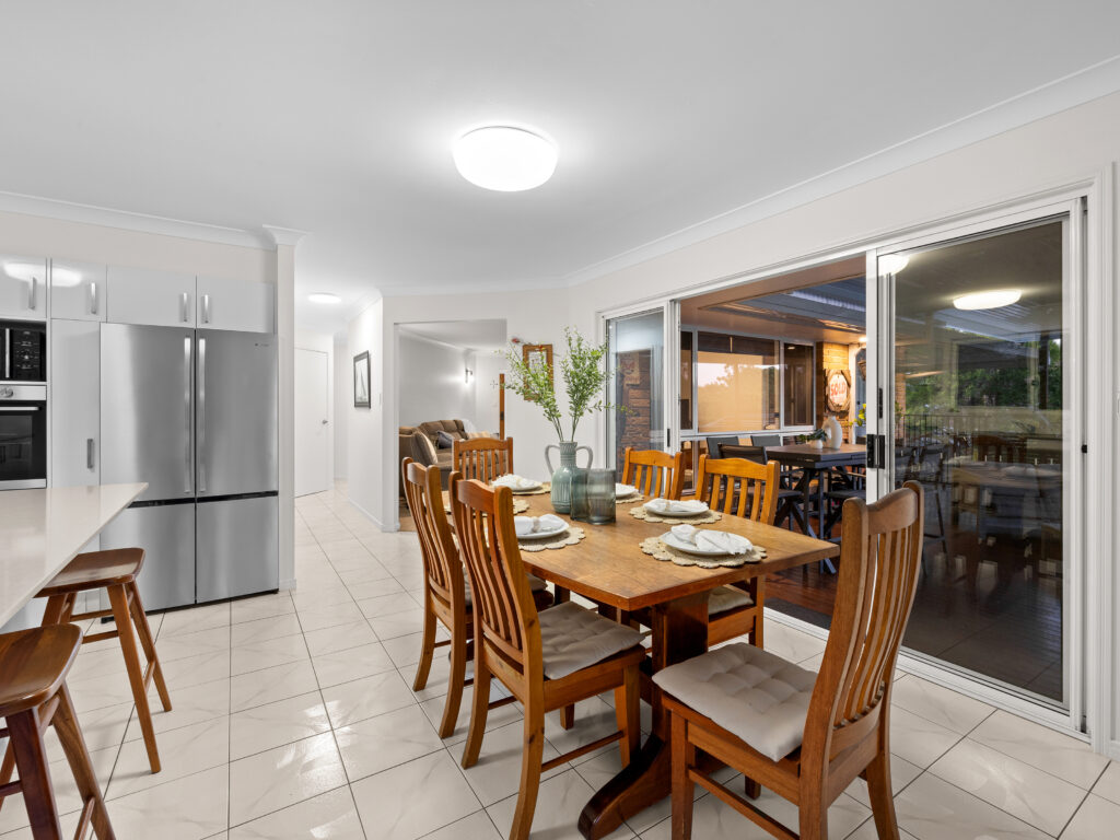 26 Tristania Way, Highland Park, QLD 4211