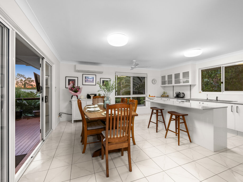 26 Tristania Way, Highland Park, QLD 4211