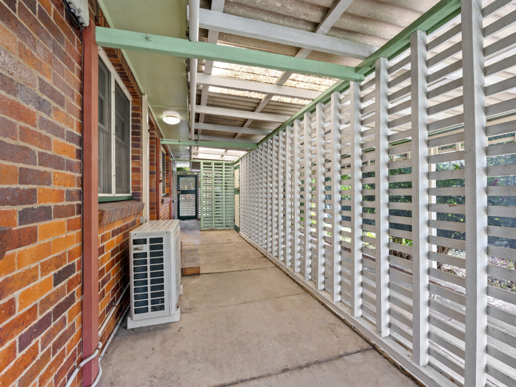 29 Easton Street, Silkstone, QLD 4304