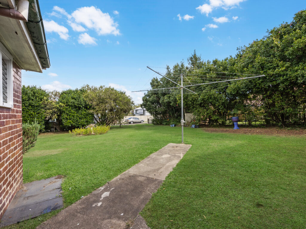 29 Easton Street, Silkstone, QLD 4304