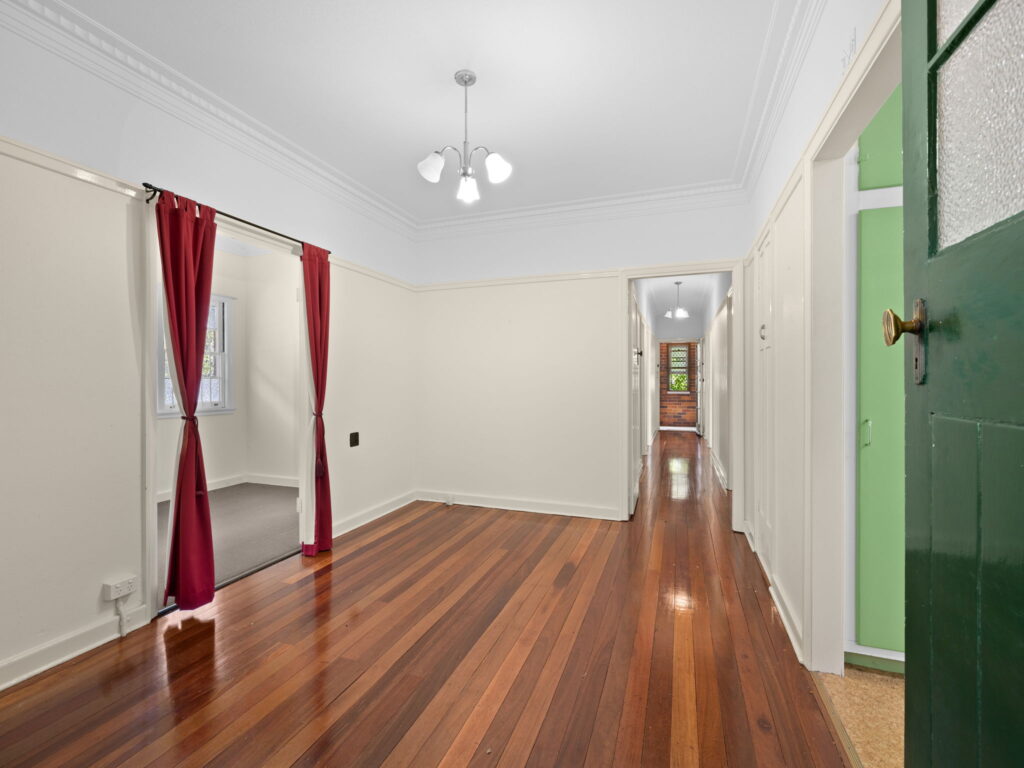 29 Easton Street, Silkstone, QLD 4304