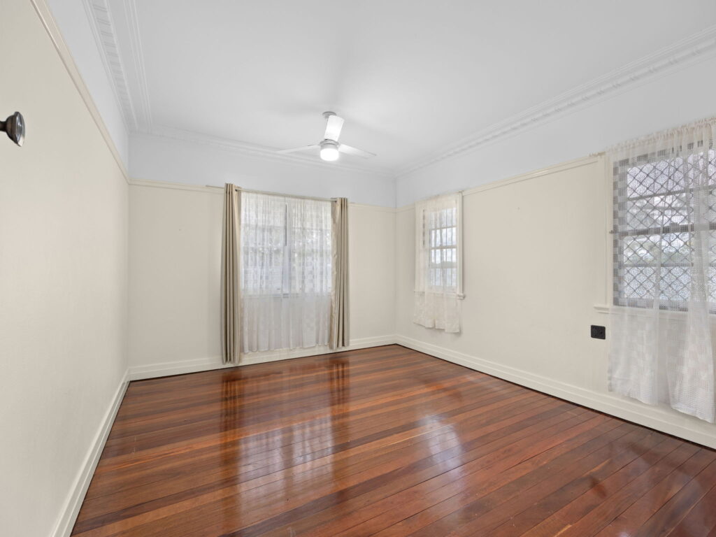29 Easton Street, Silkstone, QLD 4304