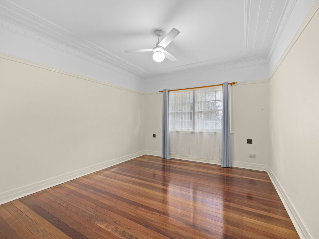 29 Easton Street, Silkstone, QLD 4304