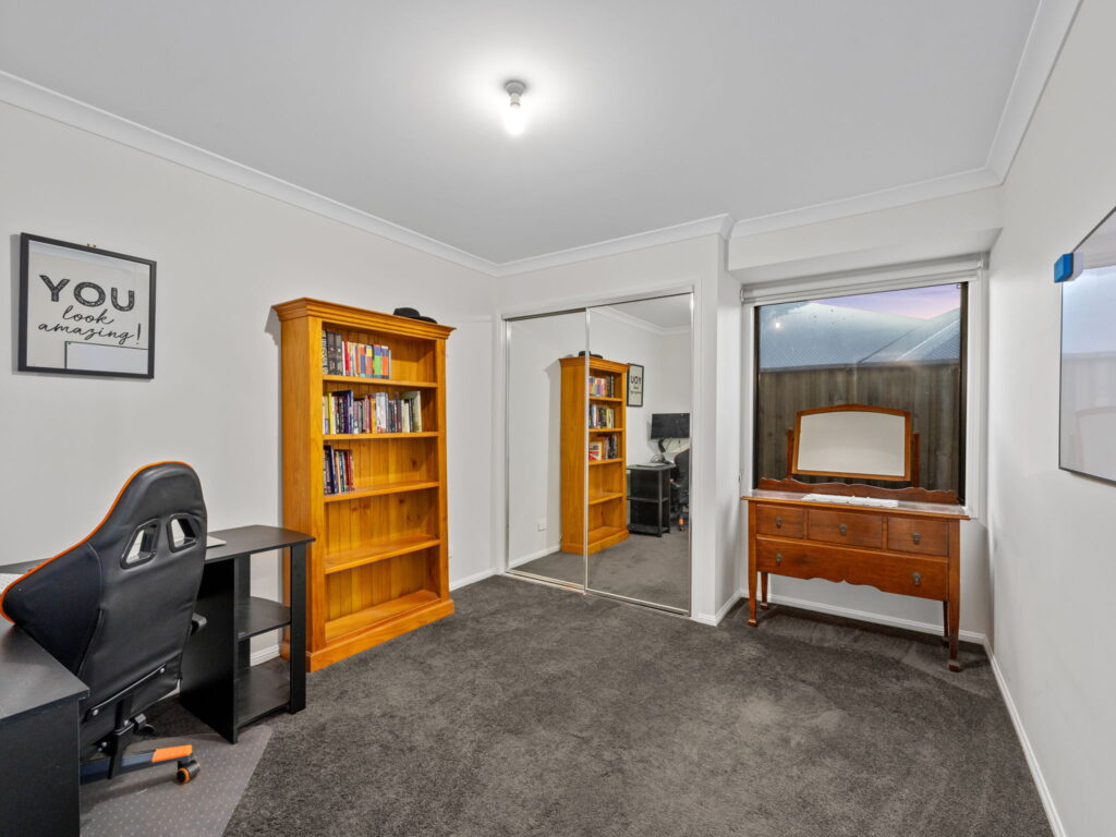 20 Blackberry Way, Ripley, QLD 4306