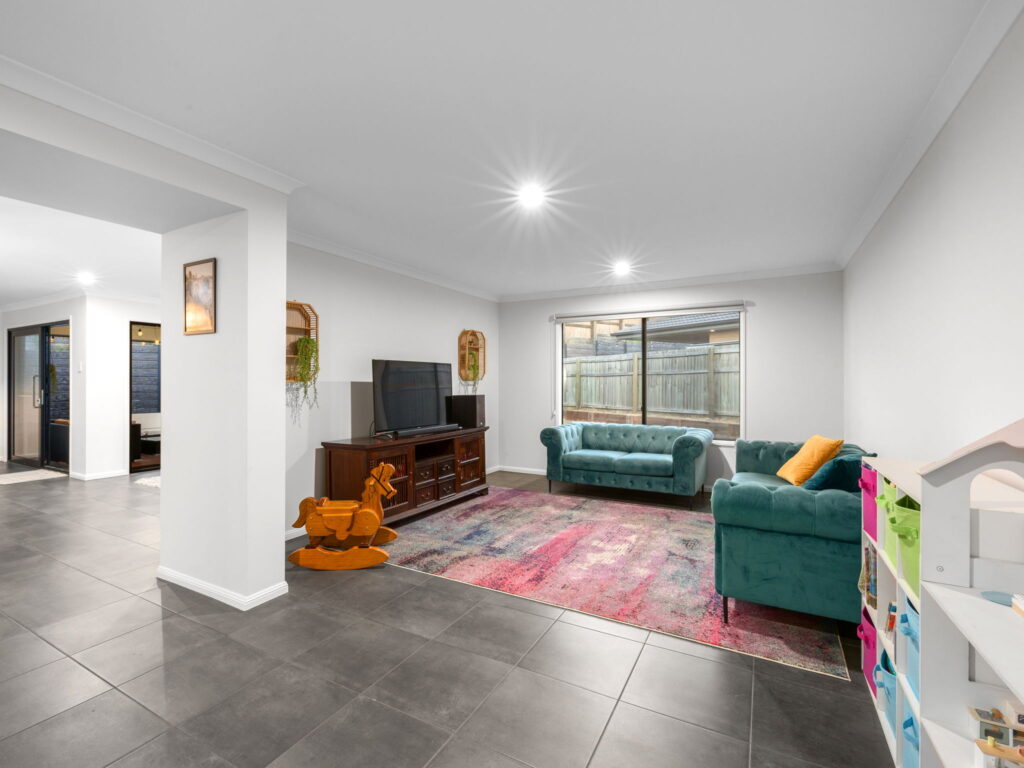 20 Blackberry Way, Ripley, QLD 4306