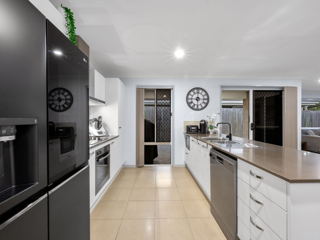 38 Brodzig Road, Chuwar, QLD 4306
