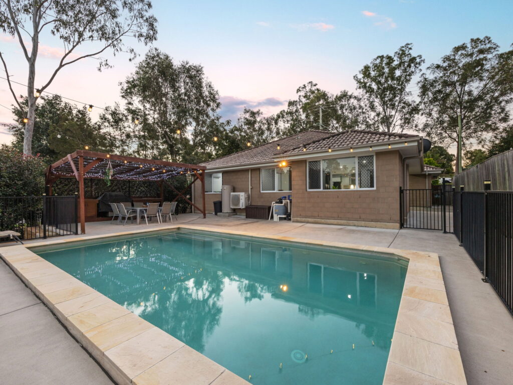 38 Brodzig Road, Chuwar, QLD 4306