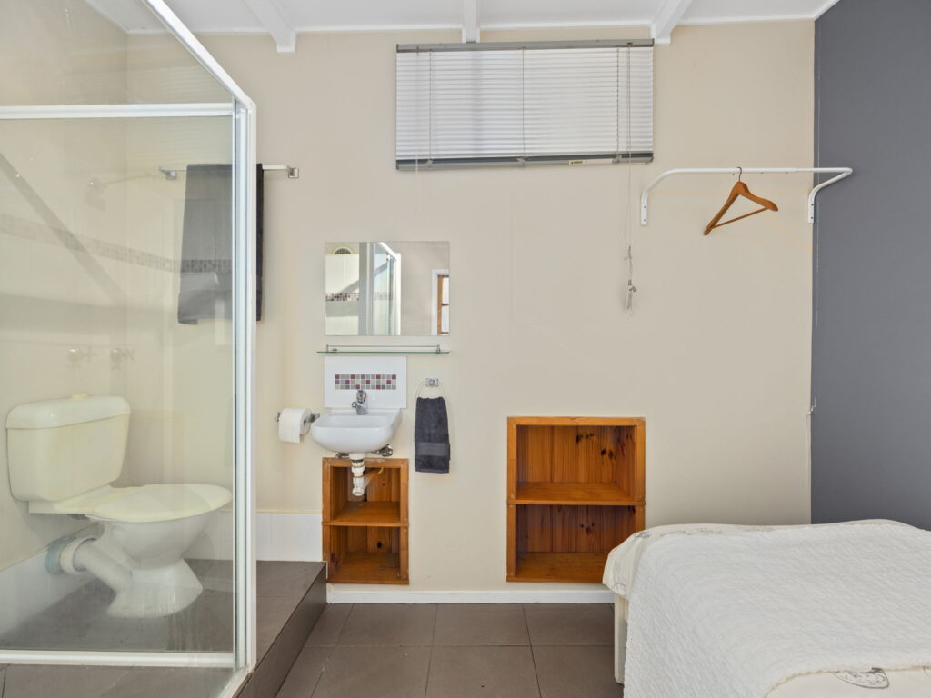 64 Queen Street, Blackstone, QLD 4304