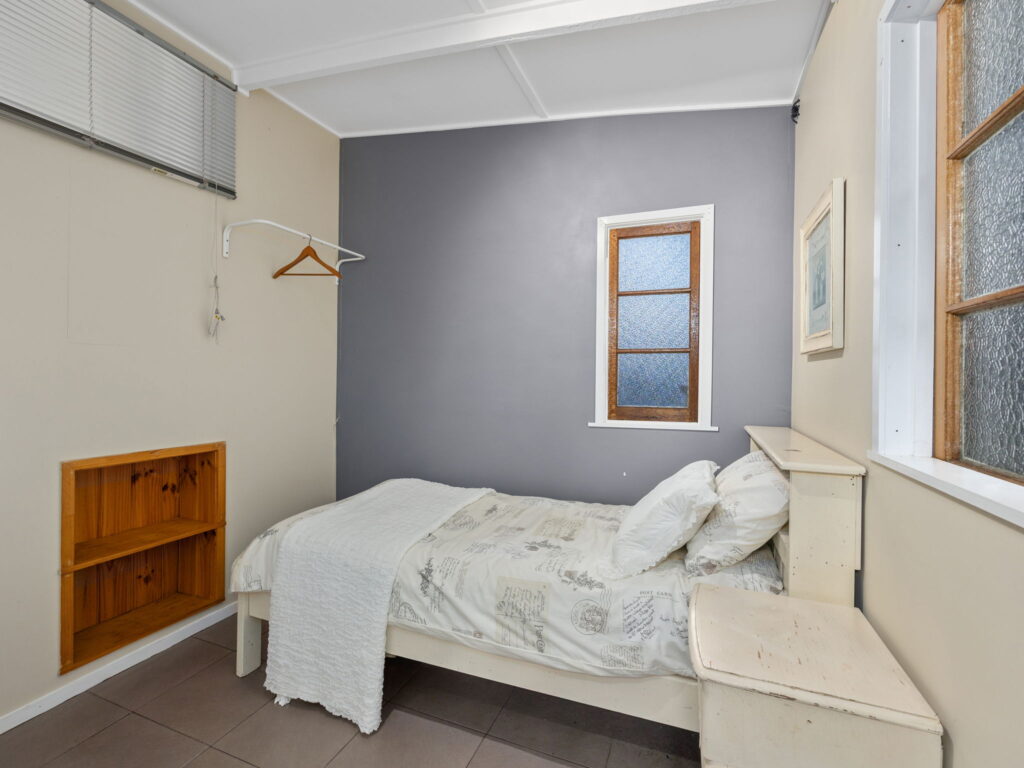64 Queen Street, Blackstone, QLD 4304