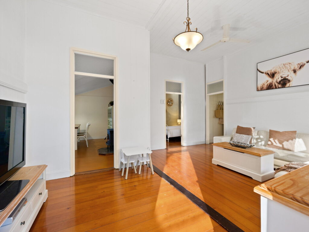 64 Queen Street, Blackstone, QLD 4304